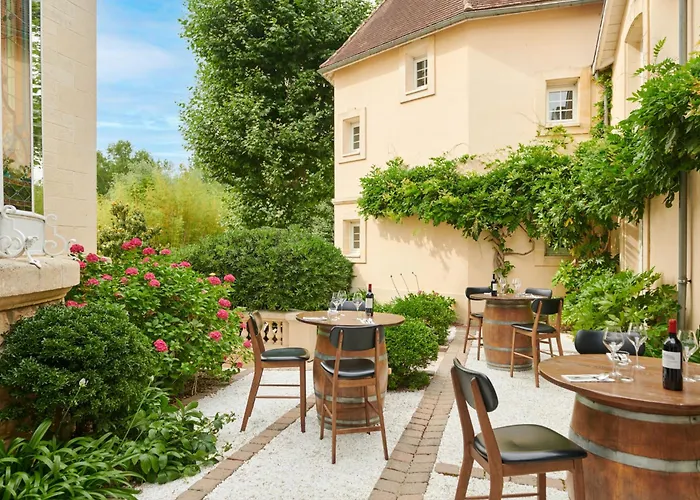 Animaux admis Château Grand Barrail